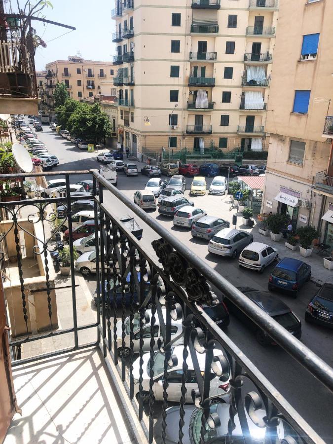 Marilu Apartment Palermo Bagian luar foto